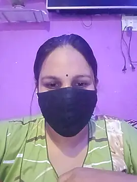 Snapshot of 01Roshani chatting on 8, 8, 2026 01Roshani online show from 8, 8, 2026