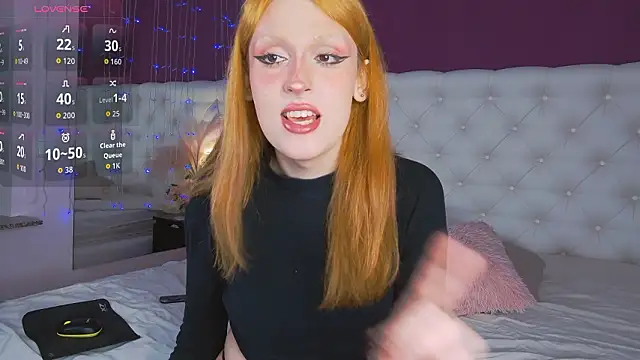 Snapshot of LunaBl1ss chatting on 4, 3, 2026 LunaBl1ss online show from 4, 3, 2026