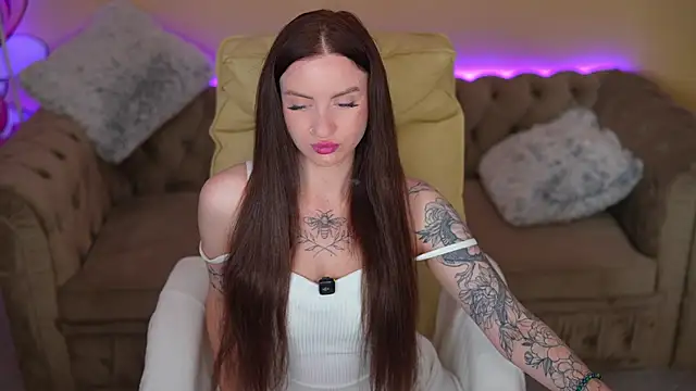AlexaFleur online show from 8, 7, 2026