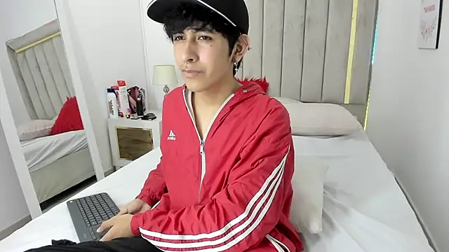 julian xx online show from 18, 1, 2026