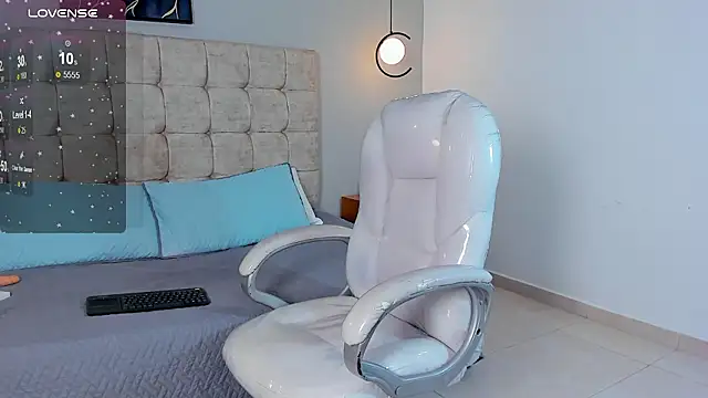 Mia dolls18 online show from 12, 3, 2026