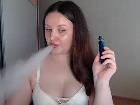 Snapshot of Sabrina_Weaver chatting on 4, 4, 2026 Sabrina Weaver online show from 4, 4, 2026