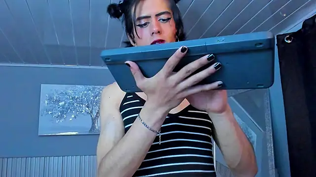 Snapshot of vicky_fant4sy chatting on 15, 4, 2026 vicky fant4sy online show from 15, 4, 2026