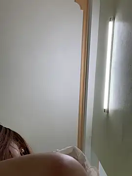 Snapshot of Liness101 chatting on 18, 2, 2026 Liness101 online show from 18, 2, 2026