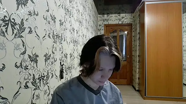 LxayBloom online show from 28, 4, 2026