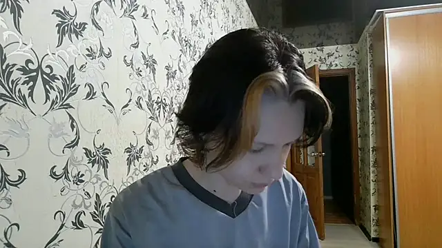 LxayBloom online show from 30, 4, 2026