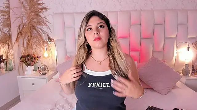MiiaGreys online show from 1, 7, 2026