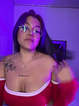 Snapshot of queen_of_you_heart chatting on 18, 3, 2026 queen of you heart online show from 18, 3, 2026