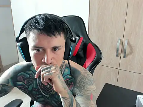 Snapshot of Chrissblack chatting on 5, 3, 2026 Chrissblack online show from 5, 3, 2026