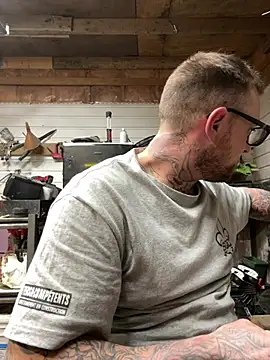 Snapshot of WIDBIGWHITECOCK chatting on 2, 2, 2026 WIDBIGWHITECOCK online show from 2, 2, 2026