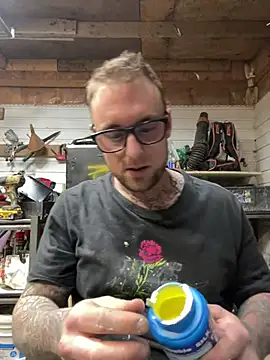 Snapshot of WIDBIGWHITECOCK chatting on 3, 2, 2026 WIDBIGWHITECOCK online show from 3, 2, 2026