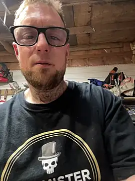 Snapshot of WIDBIGWHITECOCK chatting on 12, 2, 2026 WIDBIGWHITECOCK online show from 12, 2, 2026