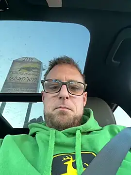 Snapshot of WIDBIGWHITECOCK chatting on 2, 3, 2026 WIDBIGWHITECOCK online show from 2, 3, 2026