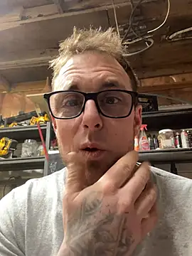 Snapshot of WIDBIGWHITECOCK chatting on 8, 3, 2026 WIDBIGWHITECOCK online show from 8, 3, 2026