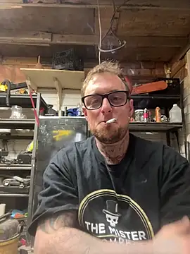 Snapshot of WIDBIGWHITECOCK chatting on 4, 4, 2026 WIDBIGWHITECOCK online show from 4, 4, 2026