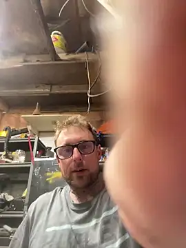 Snapshot of WIDBIGWHITECOCK chatting on 11, 4, 2026 WIDBIGWHITECOCK online show from 11, 4, 2026