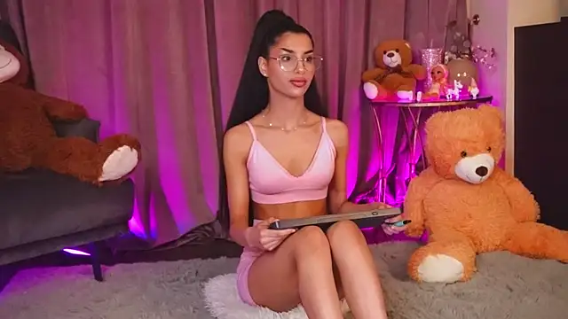 ZariaaVera online show from 6, 5, 2026