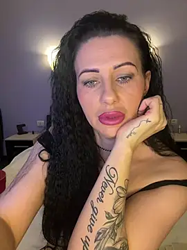 IRISWHITE17 online show from 9, 5, 2026