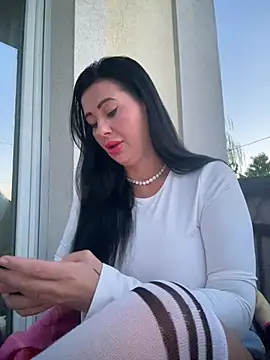 Snapshot of IRISWHITE17 chatting on 9, 7, 2026 IRISWHITE17 online show from 9, 7, 2026