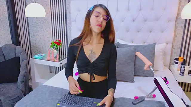 VioletFroost online show from 1, 4, 2026