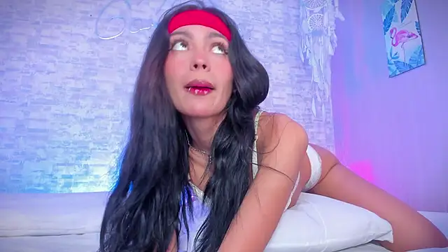 Snapshot of ayla_lux chatting on 15, 2, 2026 ayla lux online show from 15, 2, 2026