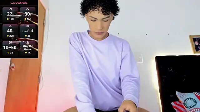 HotboyLyan online show from 13, 7, 2026