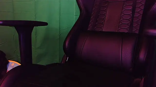 BotanicEntry1 online show from 30, 4, 2026