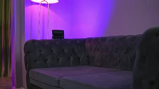 Ava Solis online show from 5, 8, 2026