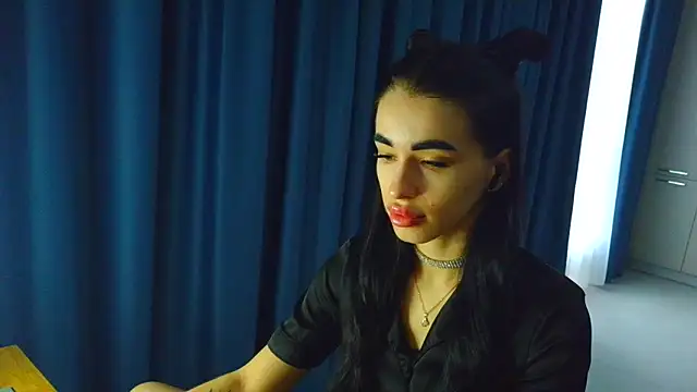 Snapshot of Vlada_Elfie chatting on 3, 3, 2026 Vlada Elfie online show from 3, 3, 2026