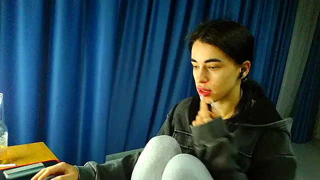 Snapshot of Vlada_Elfie chatting on 14, 3, 2026 Vlada Elfie online show from 14, 3, 2026