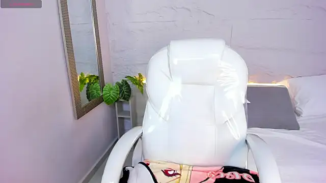 Snapshot of lanna_18_ chatting on 26, 6, 2026 lanna 18 online show from 26, 6, 2026