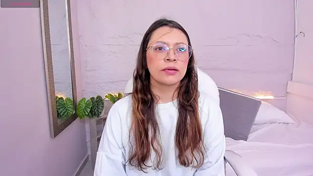 Snapshot of lanna_18_ chatting on 8, 7, 2026 lanna 18 online show from 8, 7, 2026
