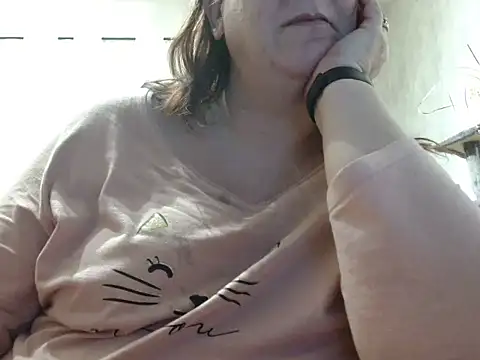 Snapshot of xmyriamx chatting on 2, 2, 2026 xmyriamx online show from 2, 2, 2026