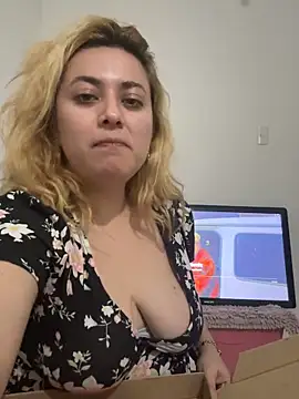 Lililuxx online show from 8, 3, 2026