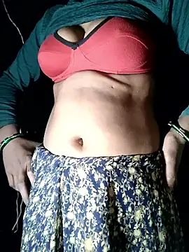 Snapshot of Queen_chayna chatting on 5, 2, 2026 Queen chayna online show from 5, 2, 2026