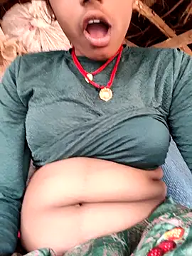 Snapshot of Queen_chayna chatting on 21, 3, 2026 Queen chayna online show from 21, 3, 2026