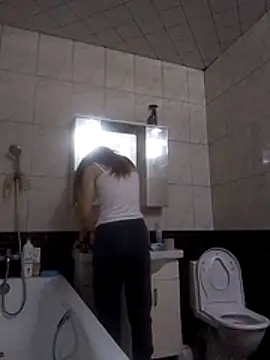 Snapshot of Lily_Viola chatting on 23, 2, 2026 Lily Viola online show from 23, 2, 2026