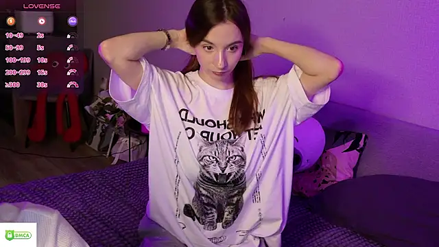 Snapshot of Candyy_Molly chatting on 15, 3, 2026 Candyy Molly online show from 15, 3, 2026