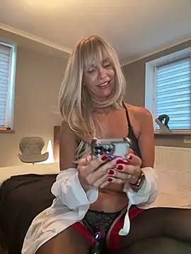 Snapshot of NaughtyNinky chatting on 7, 8, 2026 NaughtyNinky online show from 7, 8, 2026
