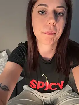 Luna licous online show from 13, 6, 2026