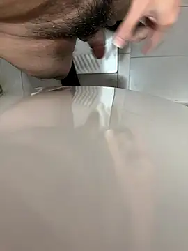 Snapshot of Johnlim880 chatting on 14, 1, 2026 Johnlim880 online show from 14, 1, 2026