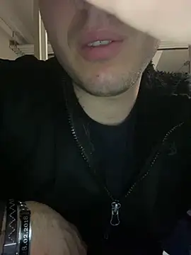 Snapshot of allee2206 chatting on 6, 3, 2026 allee2206 online show from 6, 3, 2026