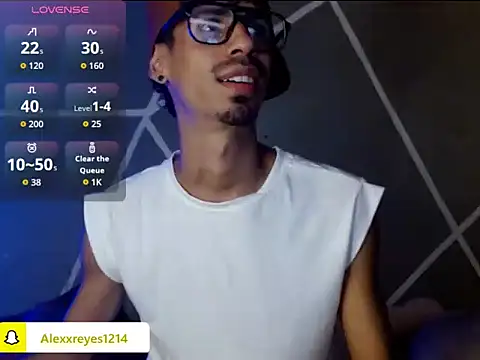 Snapshot of alexx_23cm chatting on 19, 5, 2026 alexx 23cm online show from 19, 5, 2026