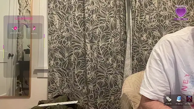 Snapshot of wolverinedream chatting on 8, 3, 2026 wolverinedream online show from 8, 3, 2026