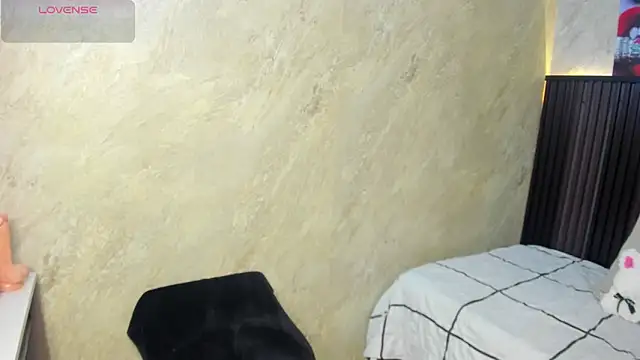 Snapshot of tanisha__lux chatting on 7, 2, 2026 tanisha lux online show from 7, 2, 2026