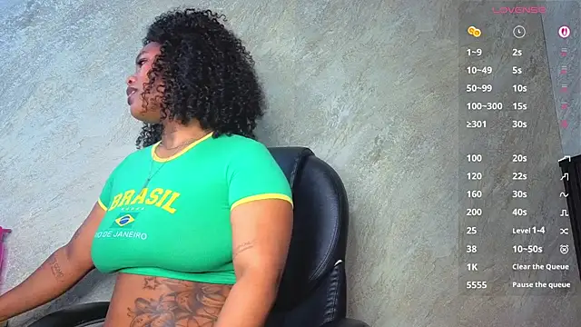 tanisha  lux online show from 17, 7, 2026