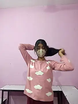 HotxMuskan online show from 18, 3, 2026