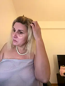 Snapshot of Amelia9798 chatting on 8, 1, 2026 Amelia9798 online show from 8, 1, 2026