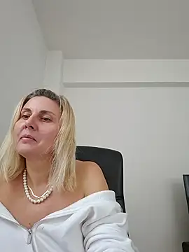 Snapshot of Amelia9798 chatting on 14, 2, 2026 Amelia9798 online show from 14, 2, 2026