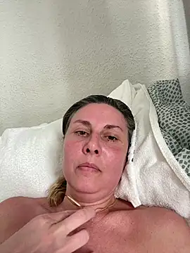 Snapshot of Amelia9798 chatting on 22, 3, 2026 Amelia9798 online show from 22, 3, 2026